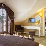 Hotel Deluxe 4*