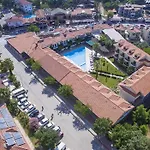 Hotel Deluxe