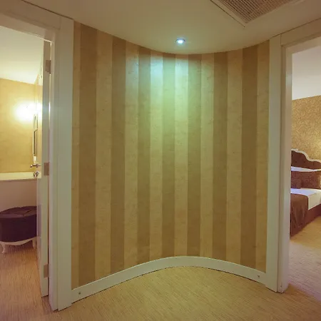 Otel Deluxe