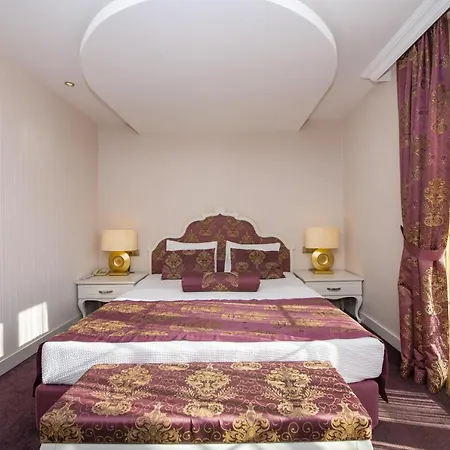 Deluxe Otel 4*