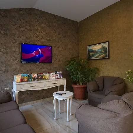 Deluxe Otel