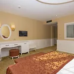 Hotel Deluxe