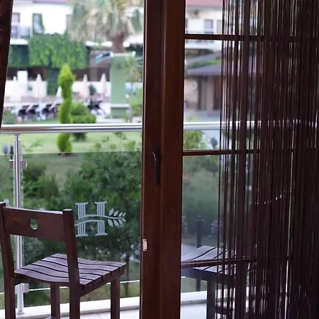 Deluxe Hotel 4*
