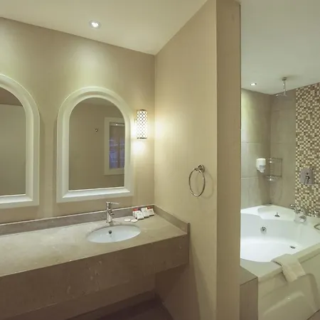 Hotel Deluxe 4*